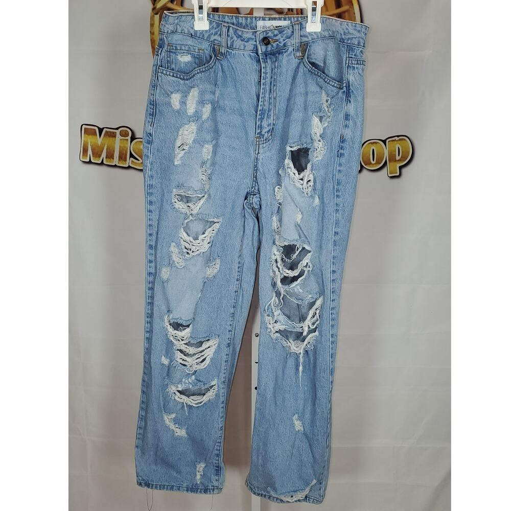 Fashion Nova Women’s Light Blue Distressed Ripped Denim Jeans Size 13